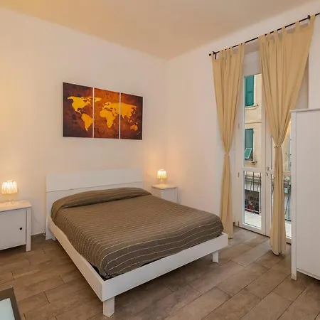 Konukevi Il Viaggiatore La Spezia